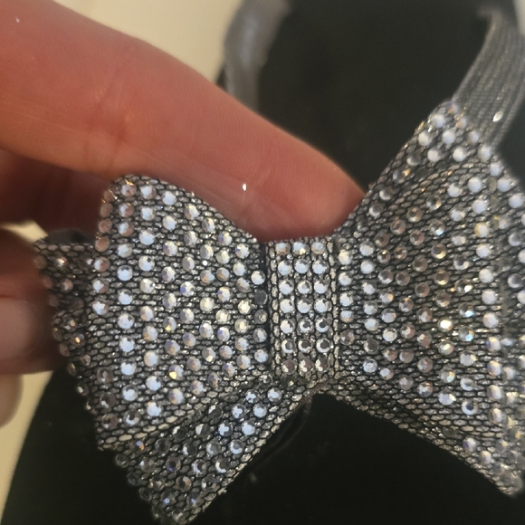 Yellow Box Black Sandals with Silver Glitter Bow - Picture 8 of 9